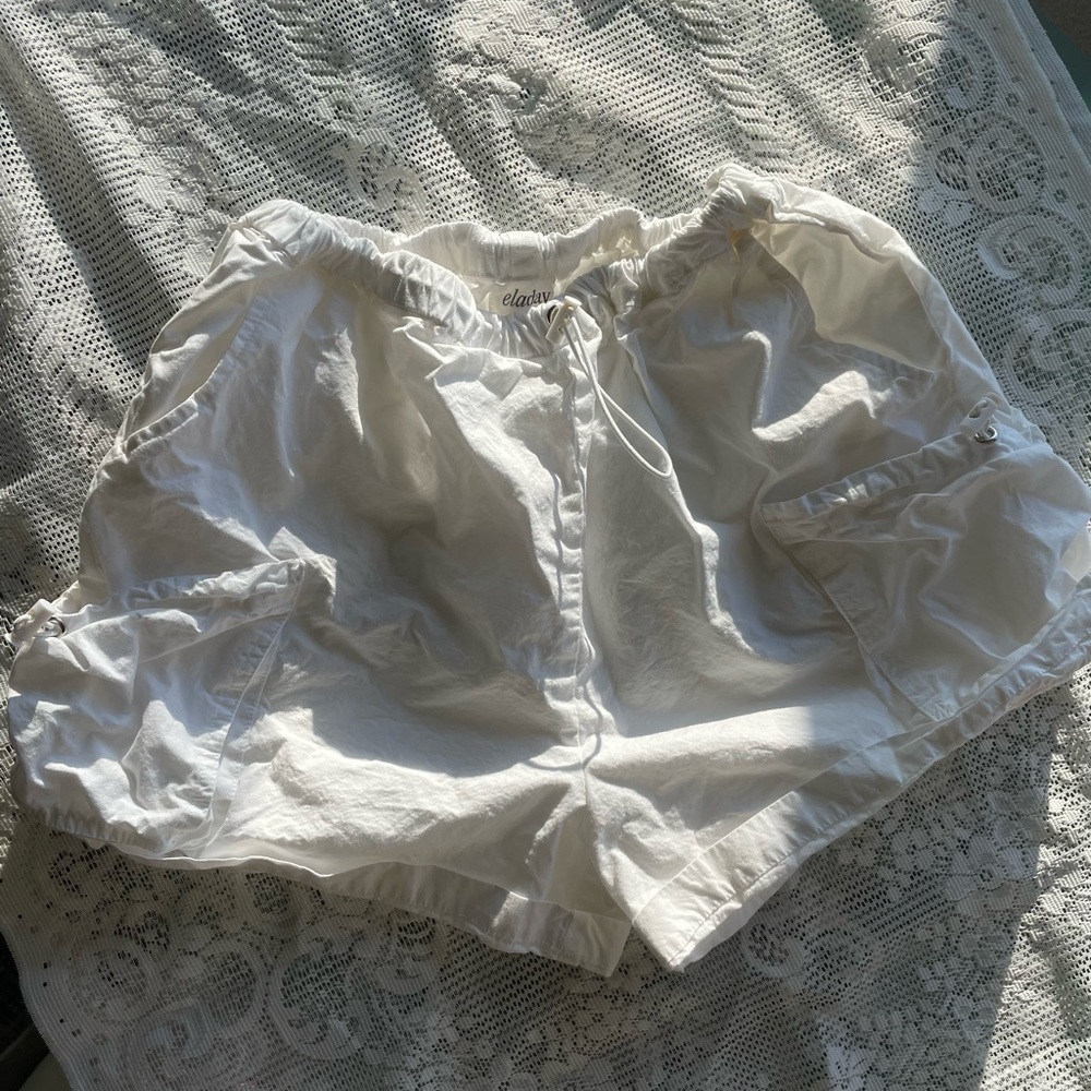 elastic shorts
